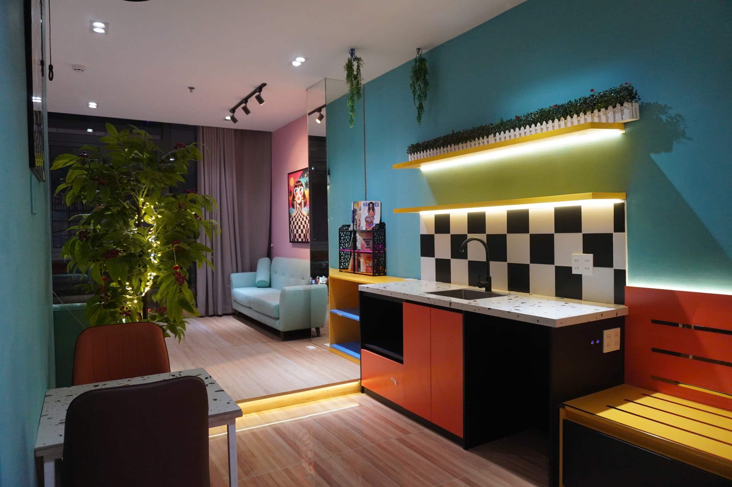 Inside TNJ Beauty · Retro 3